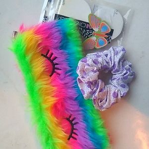 Furry Makeup bag and scrunchie gift set